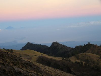 Plawangan Senaru saat Senja hari