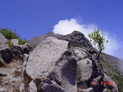 banyak batu ukuran Gajah