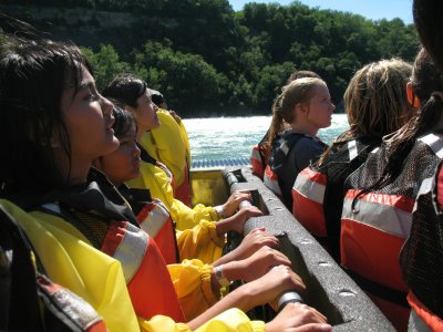 ketegangan didekat jeram grade-5+