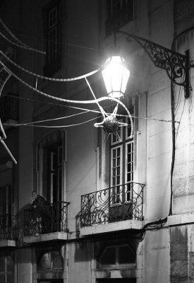 street lamp in Chiado