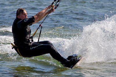 _X1H1607kitesurfning7.jpg