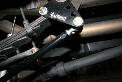 Install on 05 F-350 w/ Deaver Springs & 37's  (1)
