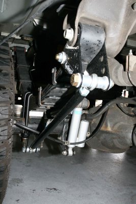 Install on 05 F-350 w/ Deaver Springs & 37's (2)