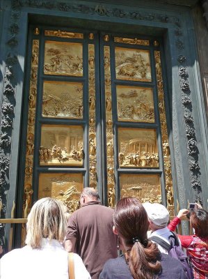 Ref_P1000498doors.jpg