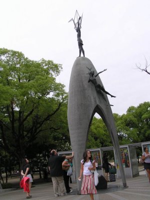 Week 1 - Hiroshima - peace park crane memorial