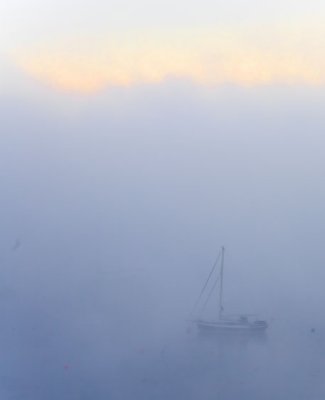 Boat-in-morning-mist.jpg