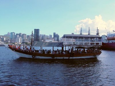 Barco do passeio para a Ilha Fiscal