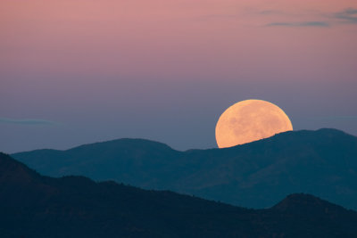 Moonset1Web.jpg