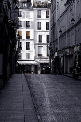 A street in Paris (02/07)