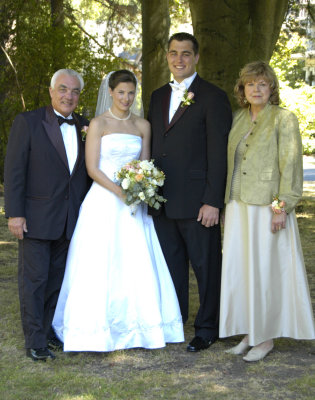 bride & groom w/ parents