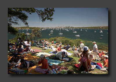 Race enthousiasts at Camp Cove, Watsons Bay