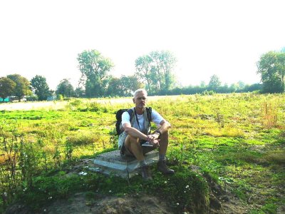 Hans poseert in de Alkmaarderhout (de Hout, het oude AZ stadion)