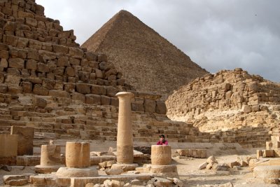 Queen's pyramids