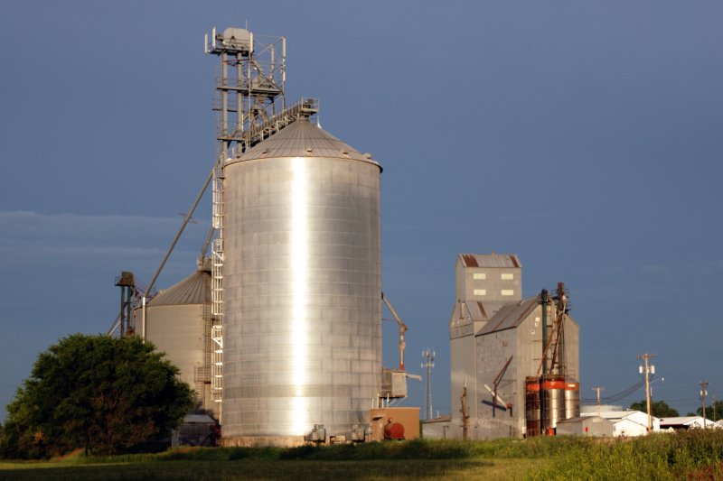 Charles City IA Elevators