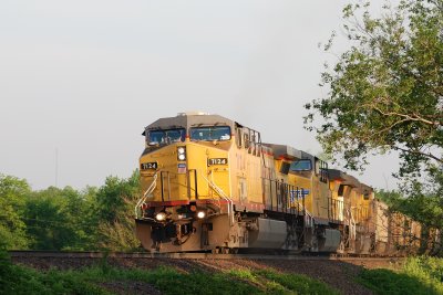 UP 7124 East on Hill Lees Summit MO