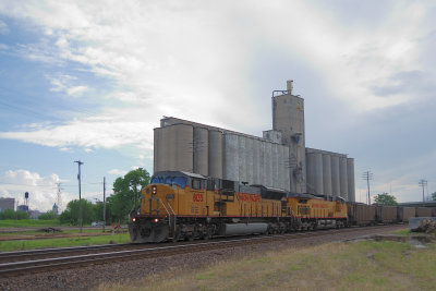 UP 8135 Running in Topeka KS