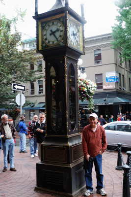 Buzzy and the Steam Clock