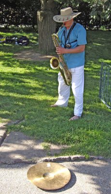 Optimistic busker