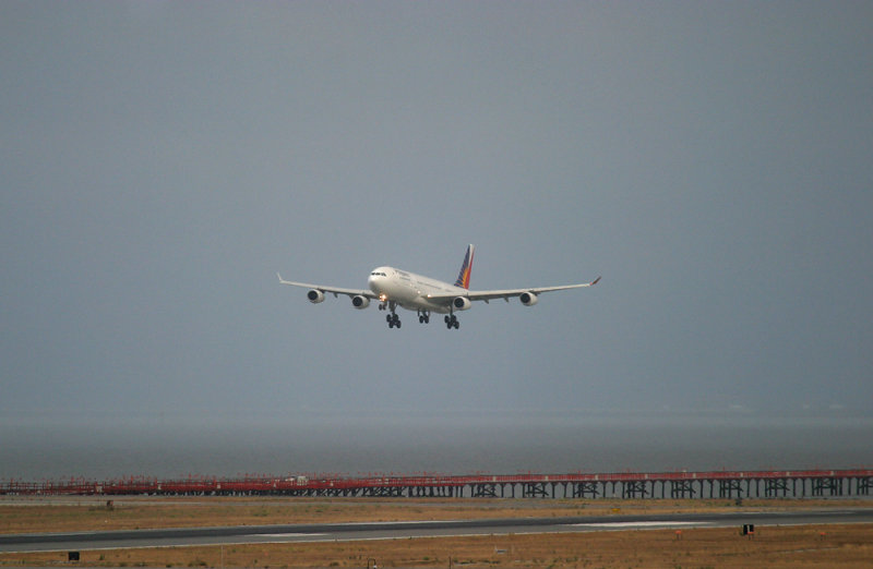 Over threshold of runway 28 right