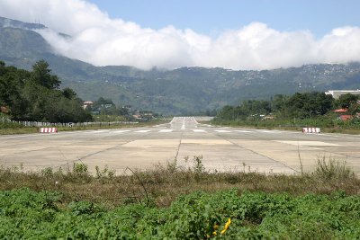Loakan Airport runway 27, Baguio