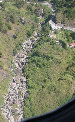 Boulders along river by Kennon Rd., Baguio