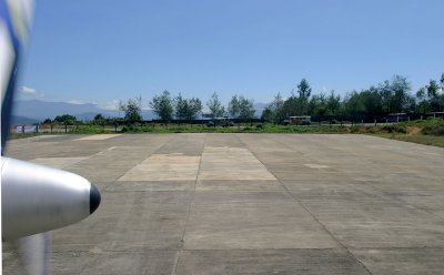 Loakan Airport end of runway 09, Baguio