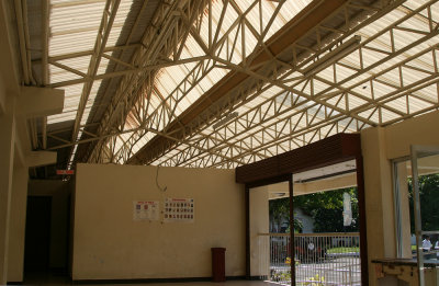 Main lobby entrance & energy efficient roofing