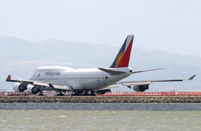 SF Control Tower:   Philippine 905 hold short of 28L.