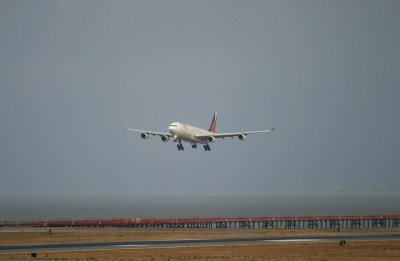 Over threshold of runway 28 right