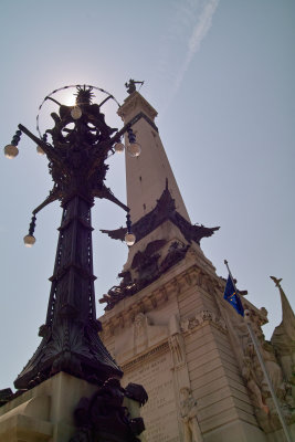 Midday Sun Silhouettes Downtown Monuments