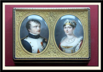 Miniatures representant Napoleon I et Josephine