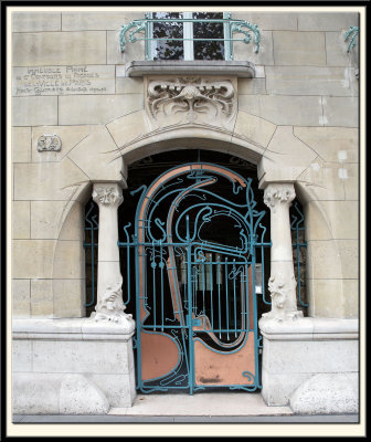 Gate, Castel Beranger, 14 Rue la Fontaine, 1897-98