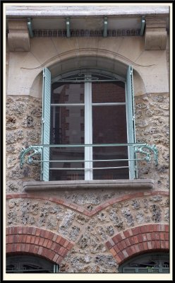 Window, Castel Beranger, 14 Rue la Fontaine, 1897-98