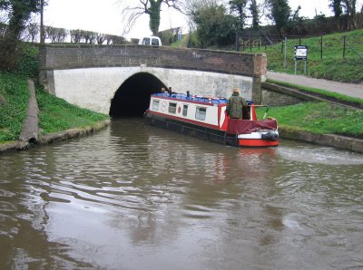 184 27th March 2005 Trent  Mersey Cana Barnton Tunnel l.JPG