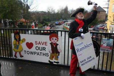 The IWA town crier made sure that the message got across ...
