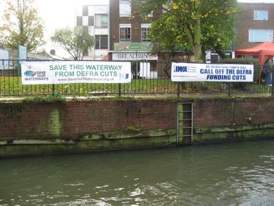 No doubt about the message ...