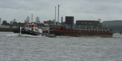 Commercial traffic on the Thames ...