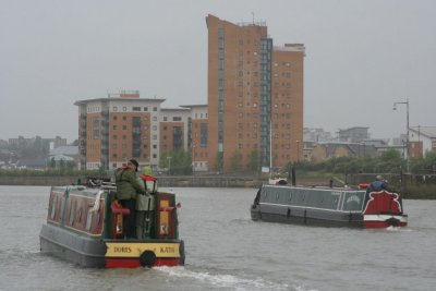 These Thameside flats are on the site of the old Harland & Woolf shipyard which built working narrowboats in the 1930's