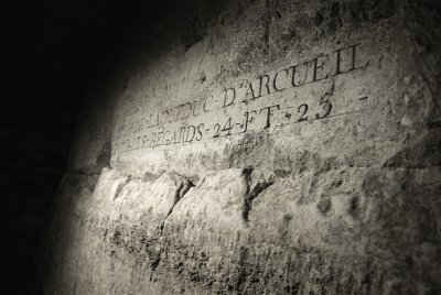 tomb markings