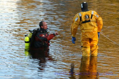 car in water 003.jpg
