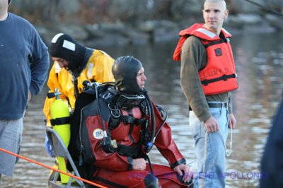 car in water 052.jpg