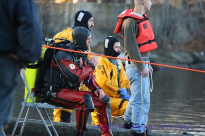 car in water 053.jpg