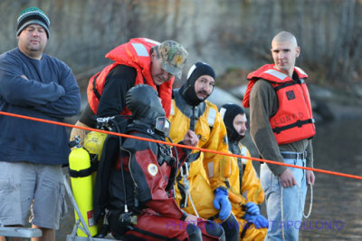 car in water 056.jpg