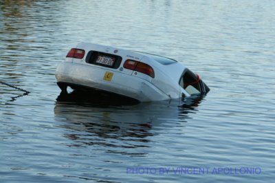 car in water 064.jpg