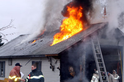 Lunenburg Fire Burrage St 002.jpg