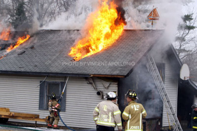 Lunenburg Fire Burrage St 005.jpg