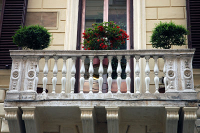 Roman Balcony