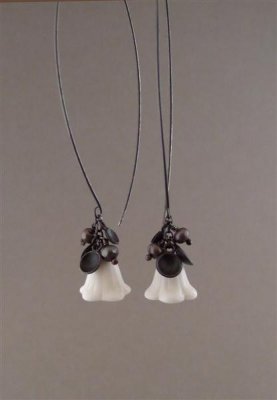 WE31 - Hawthorn Drops (oxidised silver, vintage glass & black pearl)