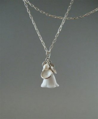 WN21 - Snow Drop Necklace (silver, vintage glass & white pearl)
