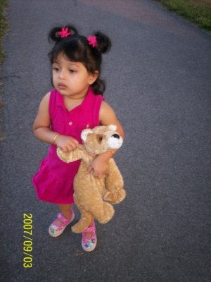 Bella looking around